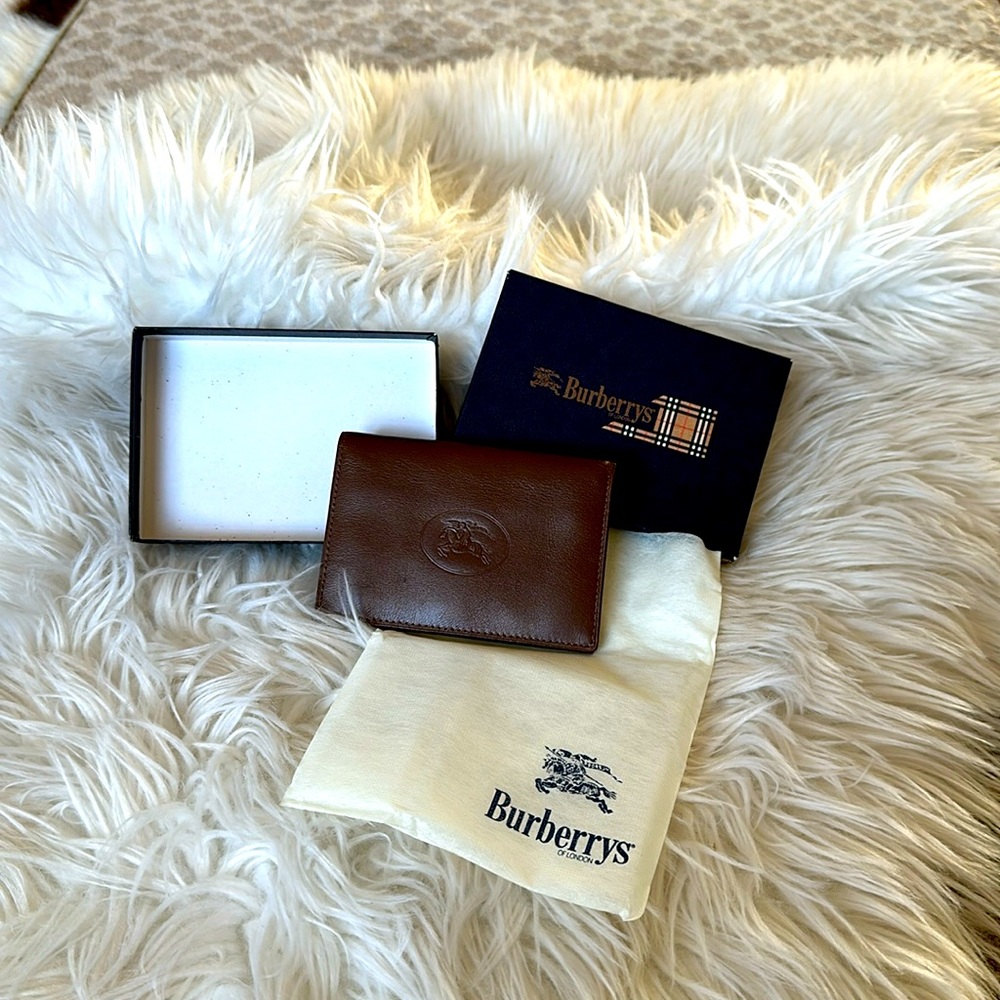 New vintage Burberry wallet